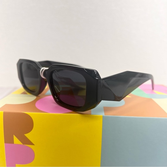 Trendy Rectangle Sunglasses for Women Retro 90s Narrow Square Sunglasses Vintage - Picture 7 of 9